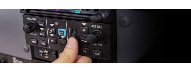 Garmin GFC 500 autopilot panel